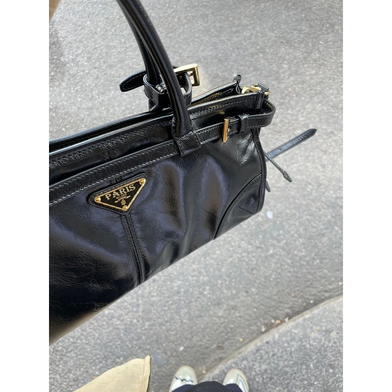 P家包包女2024新款hobo油蜡皮复古法棍包手提斜挎中古通勤托特包