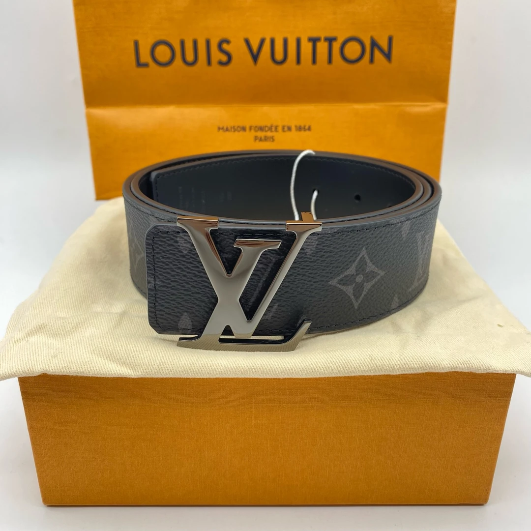 99新 LouisVuitton/路易威登 闲置黑花枪扣双面95码皮带8198445