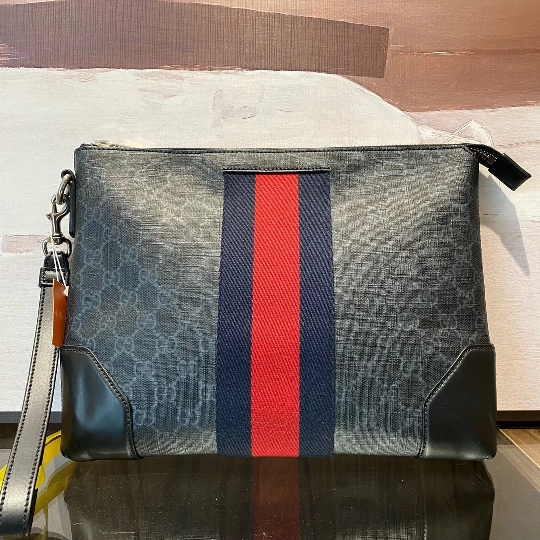 95新 GUCCI/古驰 古驰满logo手拿包7404937