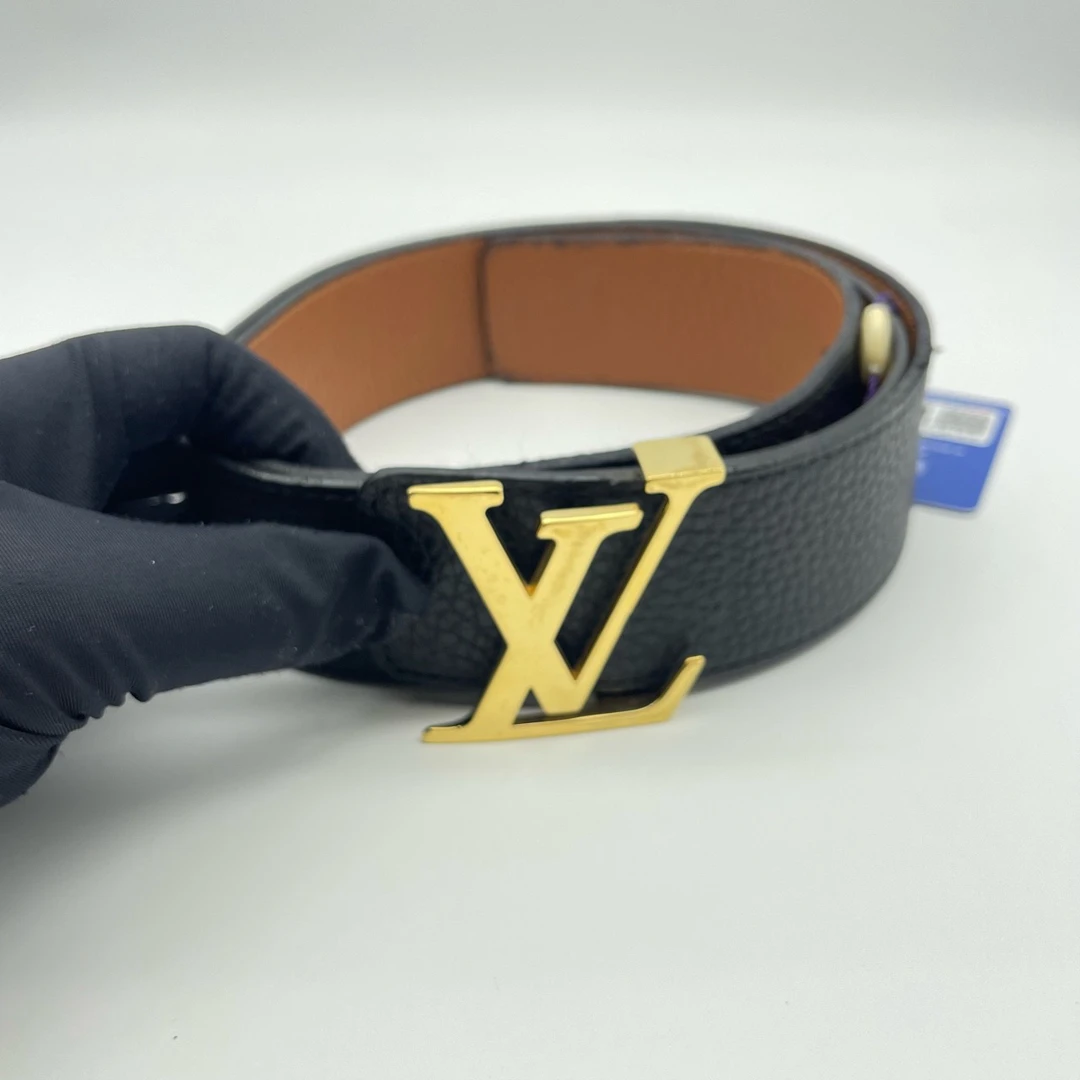 95新 LouisVuitton/路易威登 95码金扣荔枝纹双面皮带/10400151