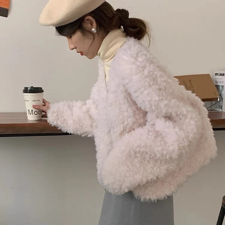 2024新款卡拉卷毛毛秋冬女装短款厚外套(梅子熟了)