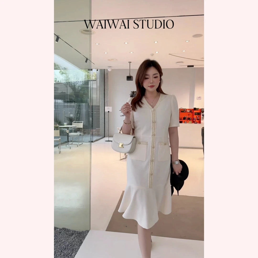 【夏日华尔兹】 新款质感显瘦气质时尚V领小香鱼尾连衣裙 24S109