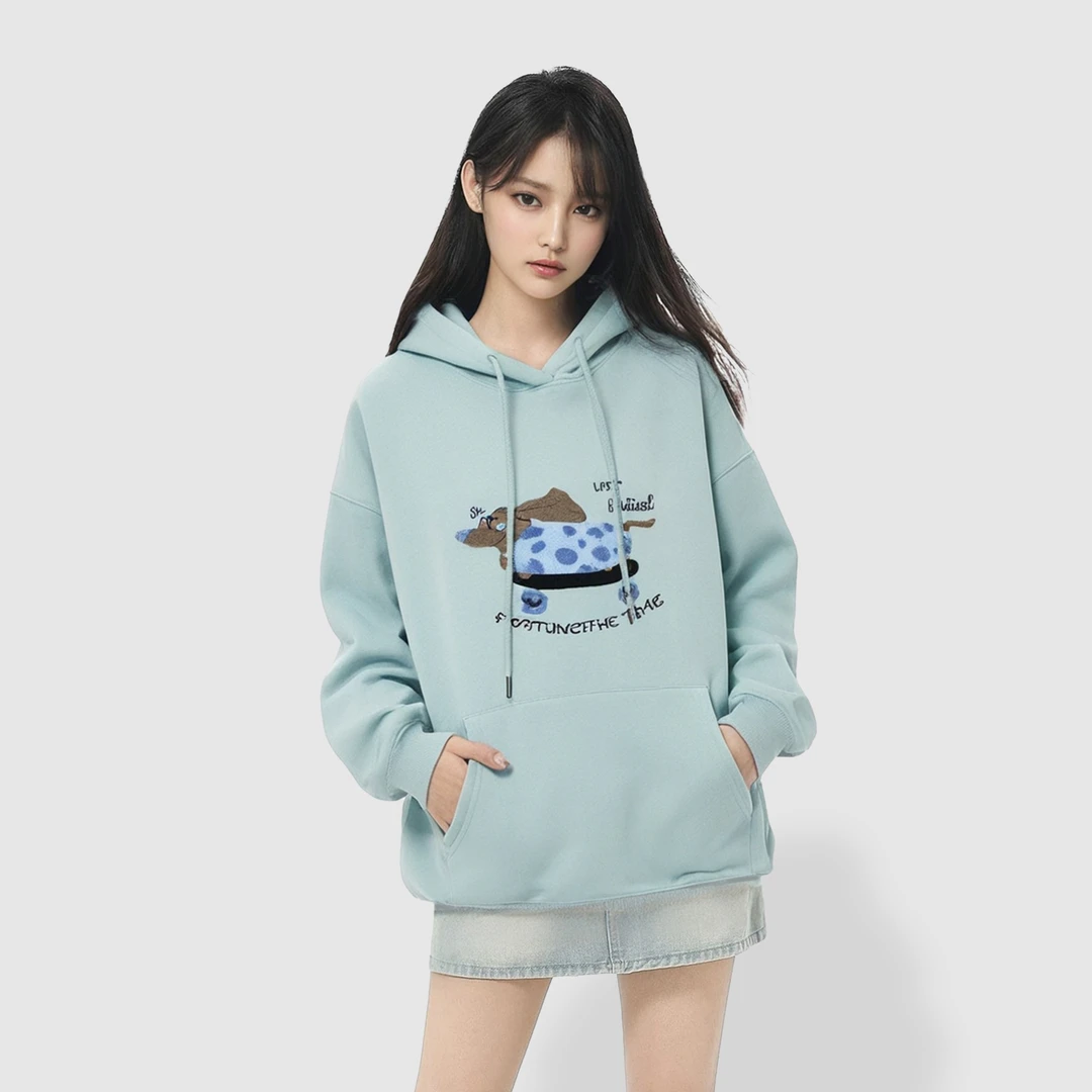 本色一生 2024冬女士A8-12952可爱简约抓毛复合宽松长版带帽卫衣