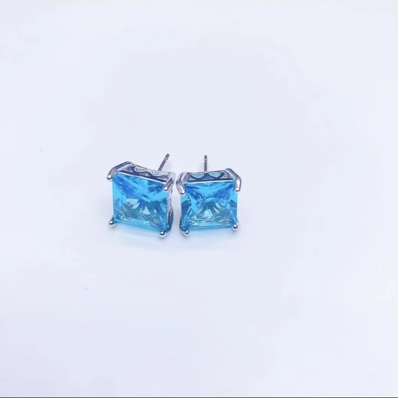 铜合金合成锆石耳饰 轻奢气质简约百搭方糖设计耳钉ZZ279