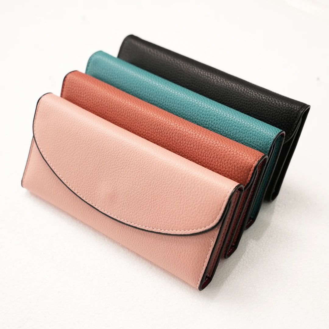 女士零钱包颜色随机