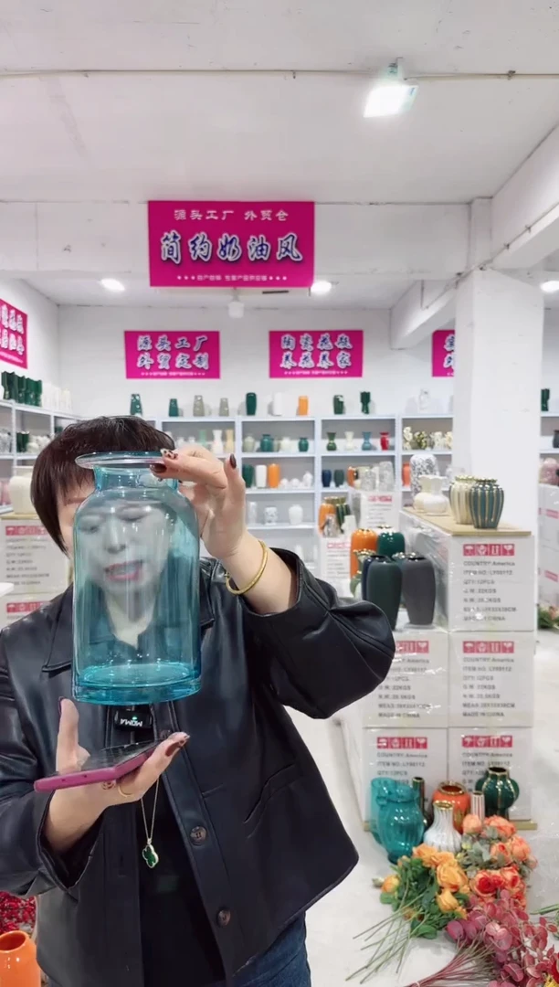 【闪购商品】兰色花瓶