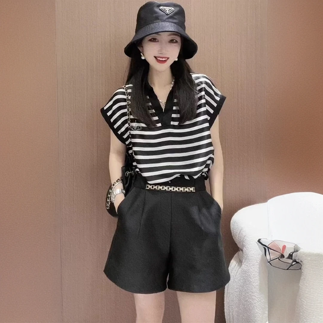 2024夏季新款时尚休闲薄款洋气条纹无袖上衣宽松短裤两件套套装女