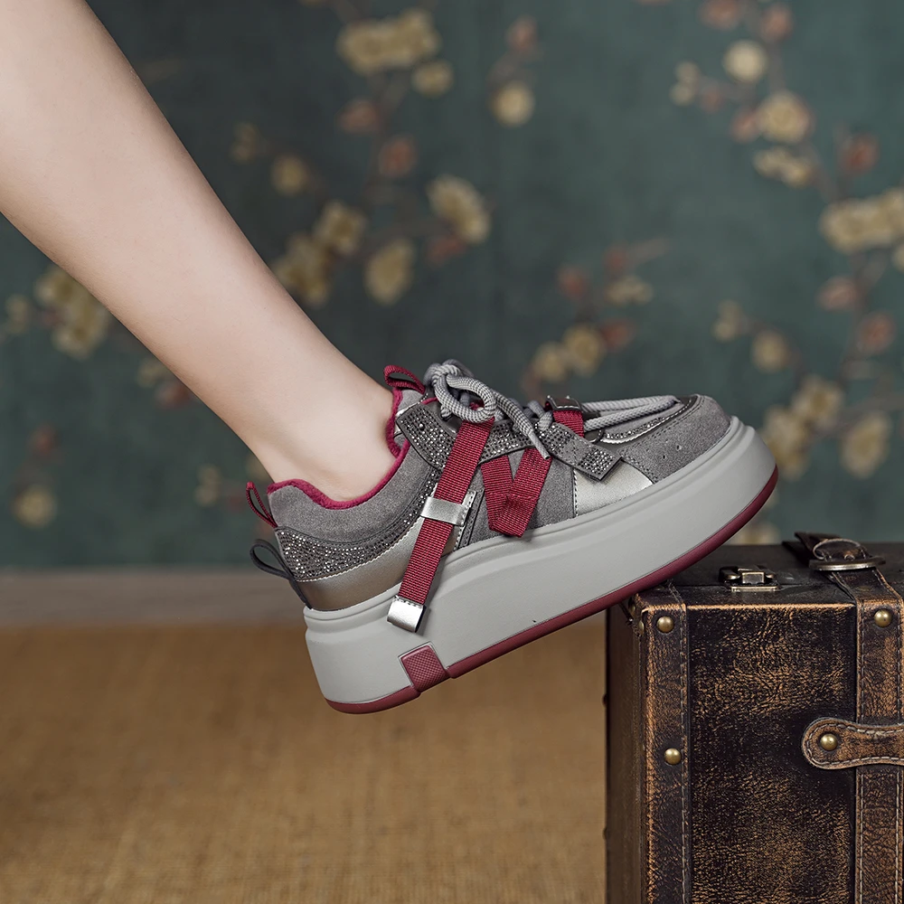 【新品】真皮百搭老爹鞋女款2024新款网红厚底时尚休闲运动鞋 9737