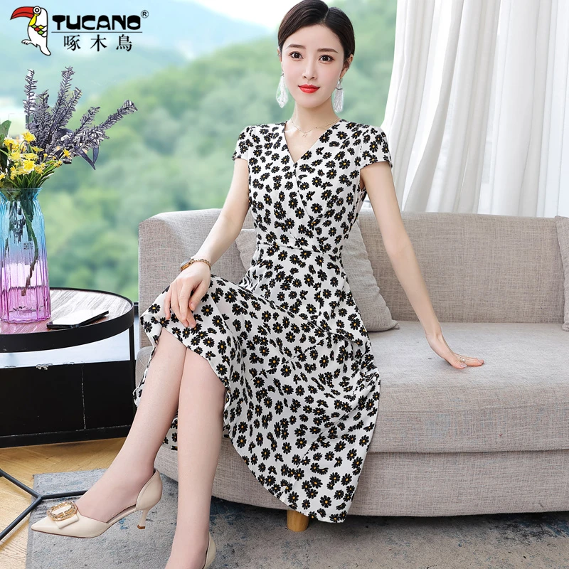 【官方正品】啄木鸟碎花连衣裙长款女夏季2024年新款气质显瘦裙子