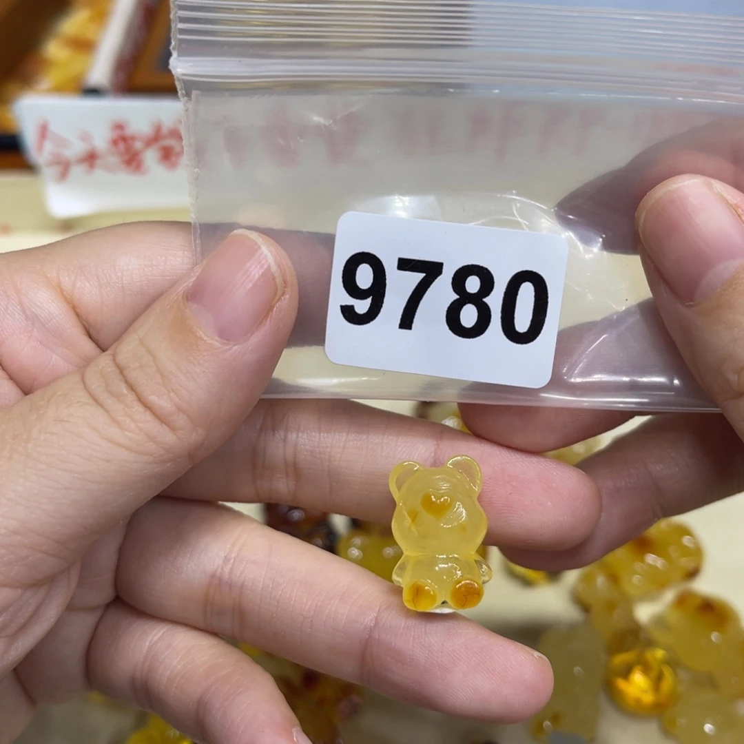 琥珀珠宝奇石未镶嵌