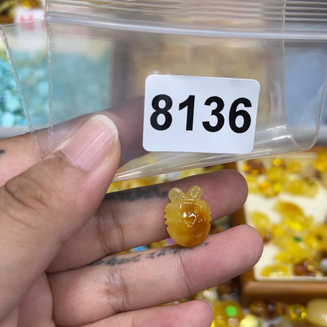 琥珀珠宝奇石未镶嵌