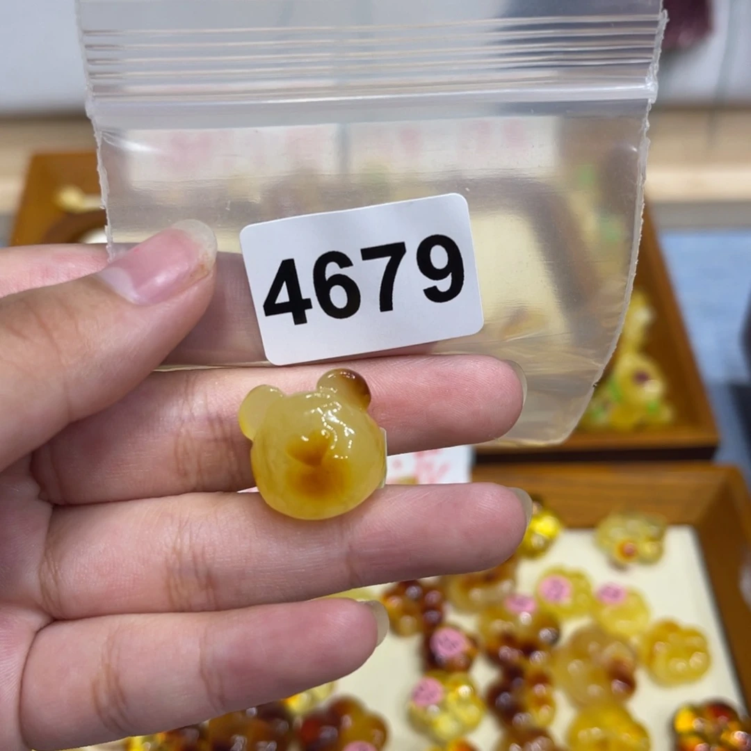 琥珀珠宝奇石未镶嵌