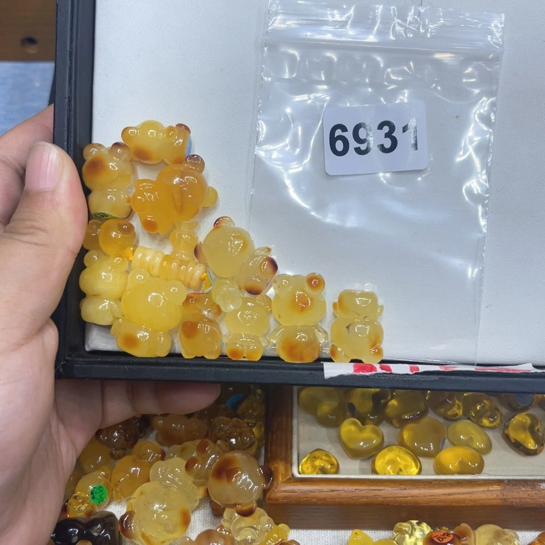 琥珀珠宝奇石未镶嵌海****?