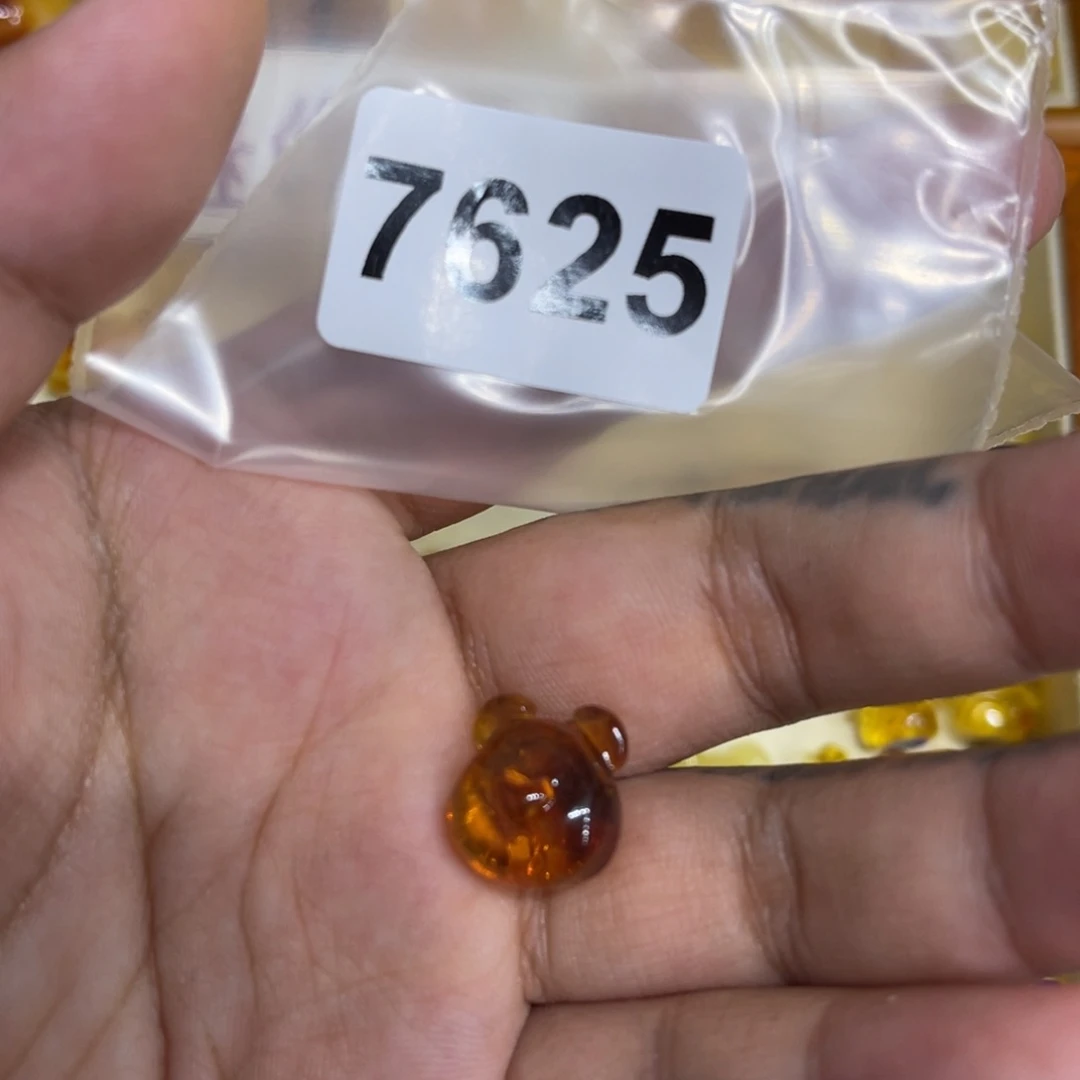琥珀珠宝奇石未镶嵌四*天
