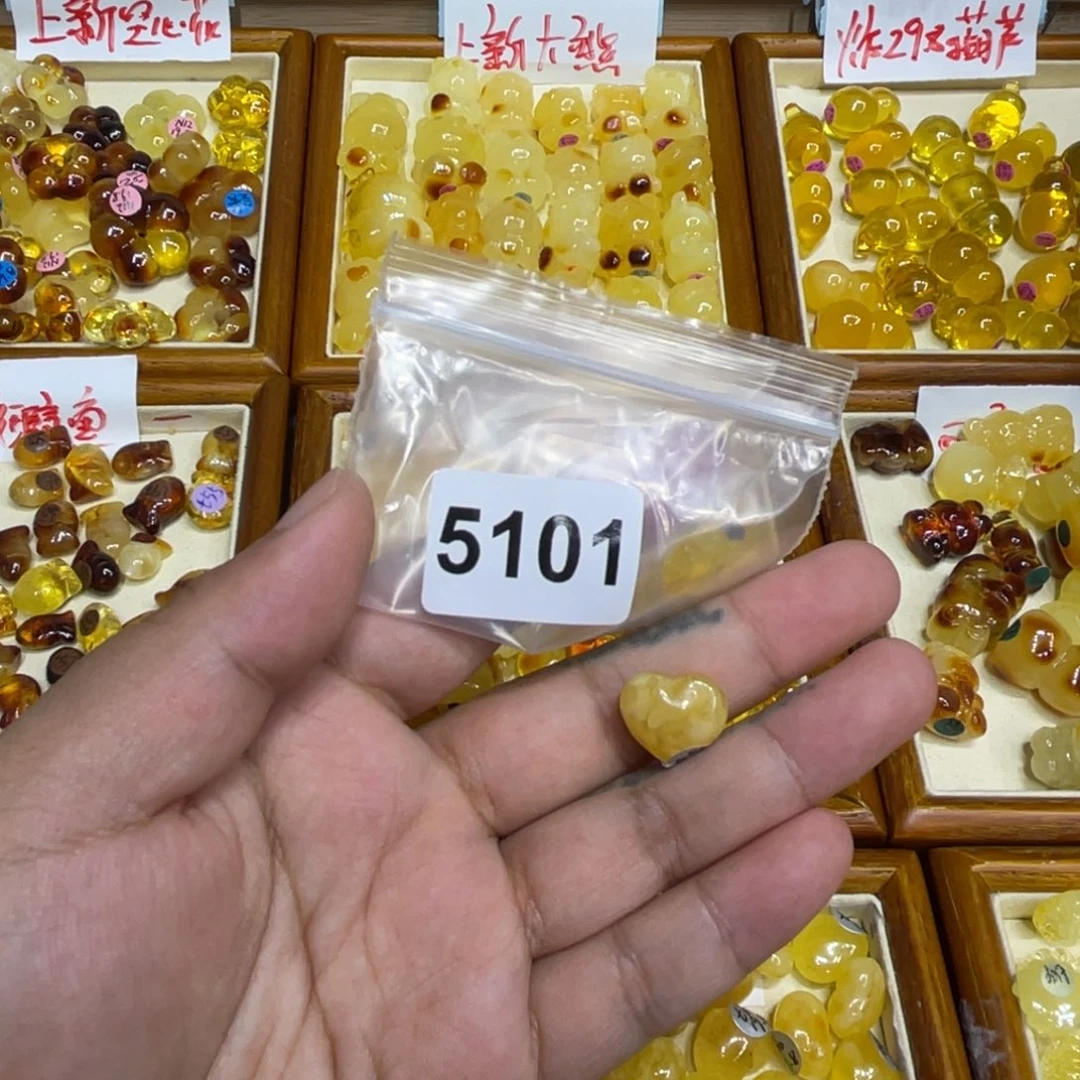 琥珀颈饰未镶嵌福利