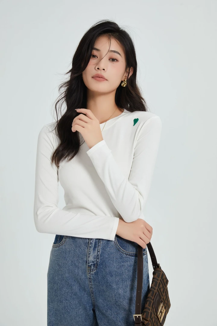 新款秋冬款纯色大码内搭长袖女t恤女显瘦百搭洋气外穿上衣打底衫