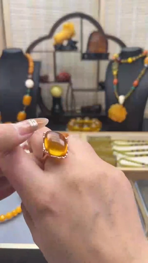 【闪购商品】琥珀裸石未镶嵌P40