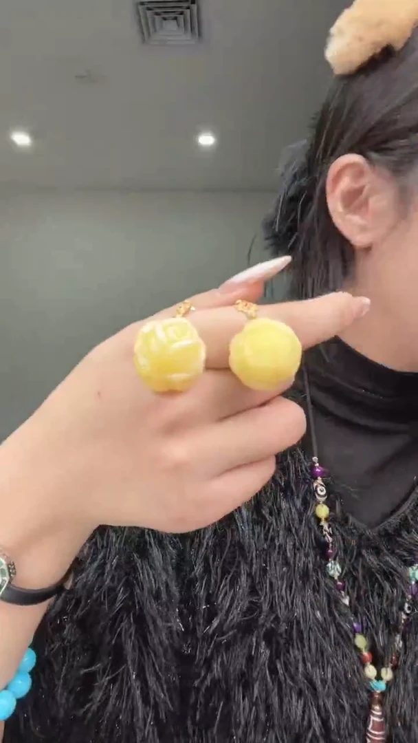 【闪购商品】琥珀裸石未镶嵌L61