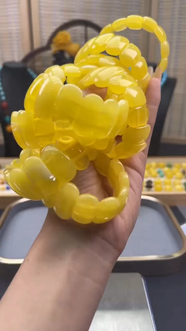 【闪购商品】琥珀裸石未镶嵌B32