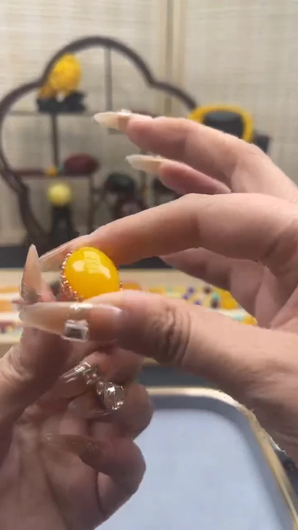 【闪购商品】琥珀裸石未镶嵌85