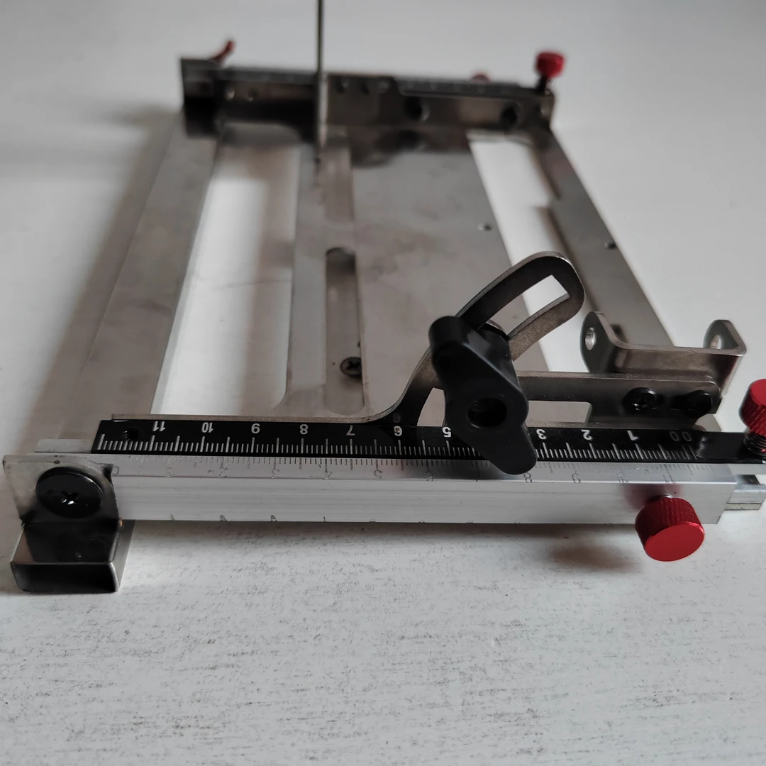 切割机快速定位底板，（固定靠尺不能翻转）