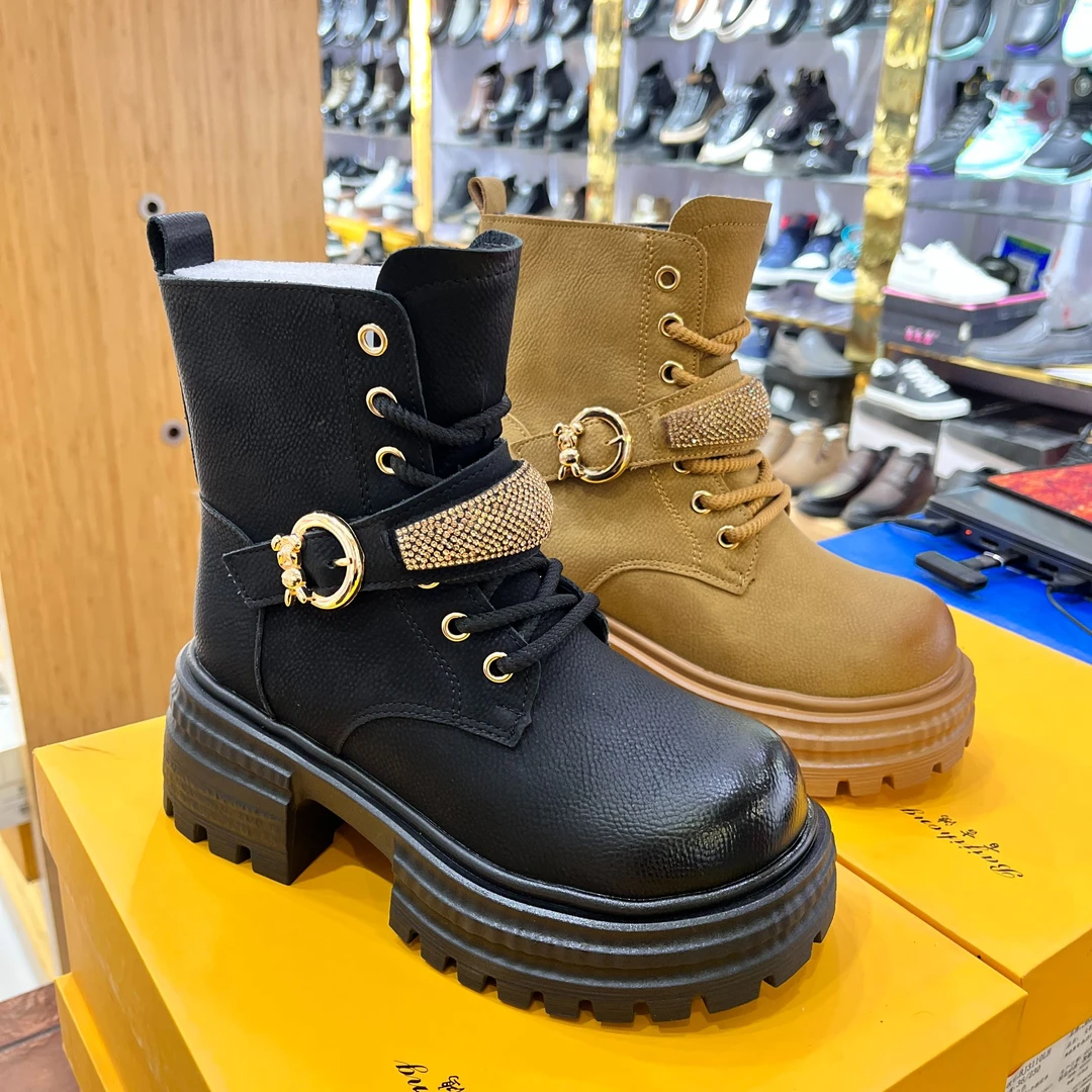 厚底马丁靴女秋冬新款英伦风复古增高显瘦短靴