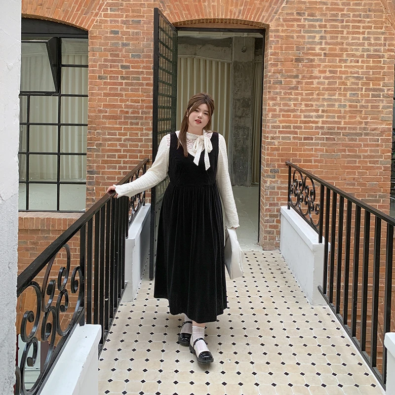 希酱欧尼 秋冬大码新款蝴蝶结绒感蕾丝打底气质显瘦V领丝绒背带裙
