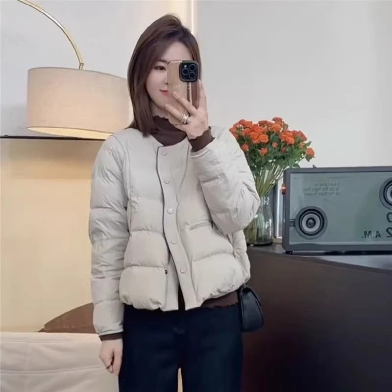 轻薄短款简约羽绒服女2024冬季新款时尚圆领宽松白鸭绒保暖外套潮