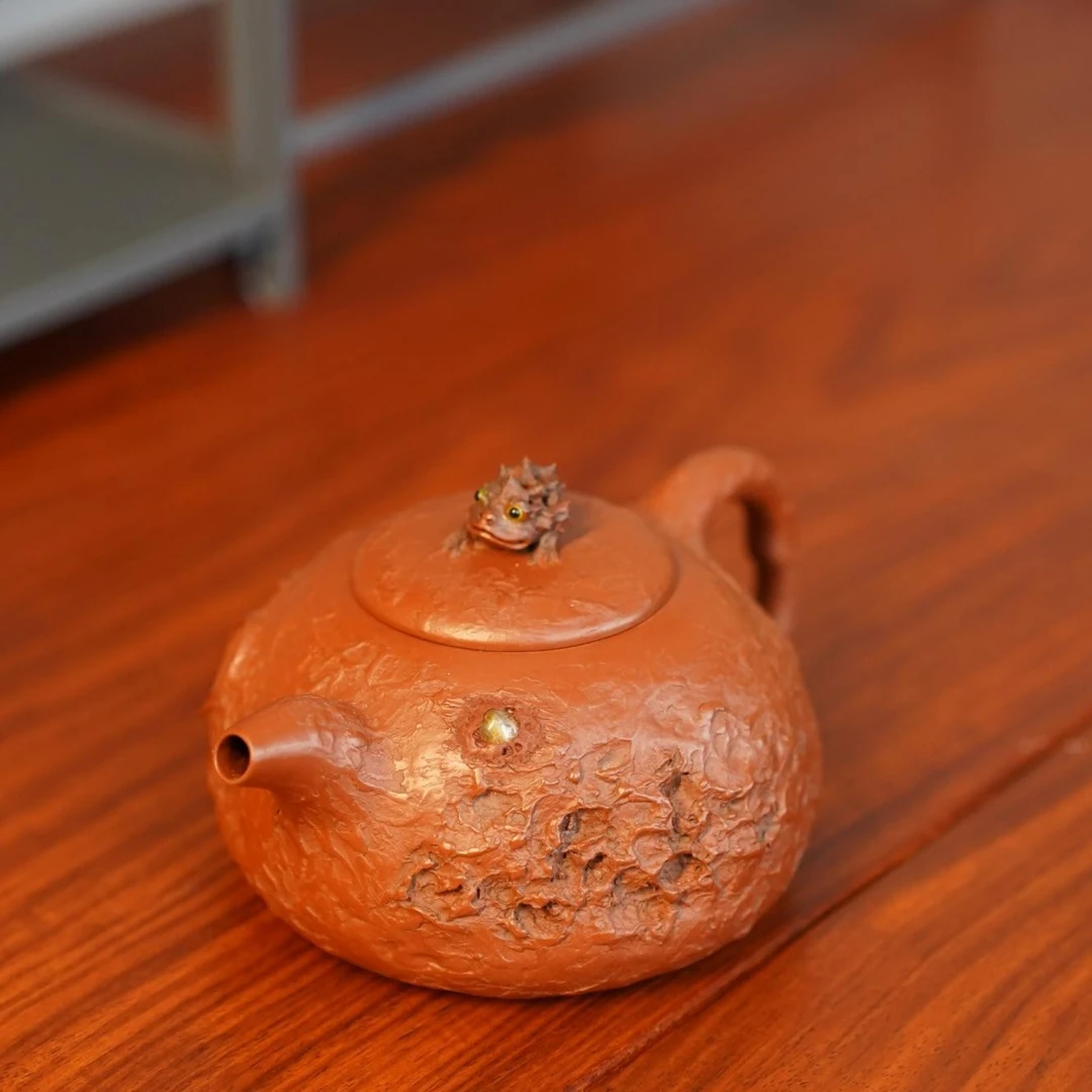 陈真代表作品--励志供春壶  容量;250CC纯手工