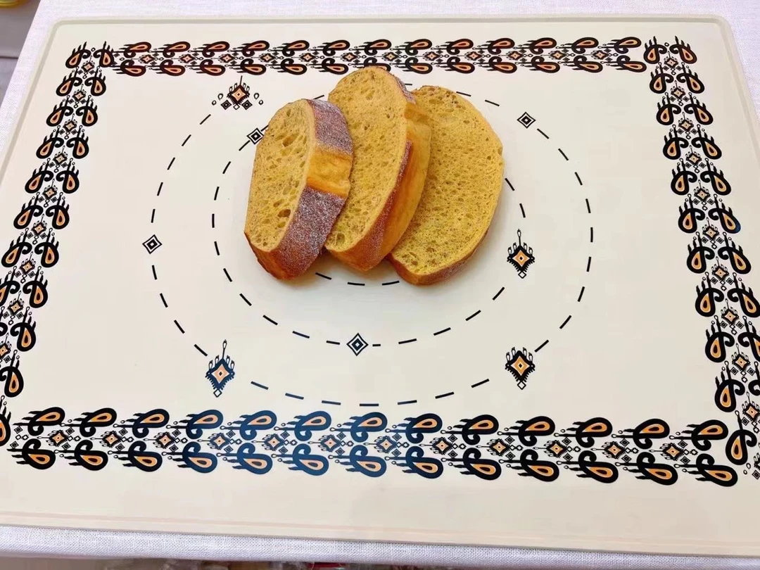 【迪拉生活用品店推荐】50*70大号硅胶防滑案板不沾面带刻揉面垫