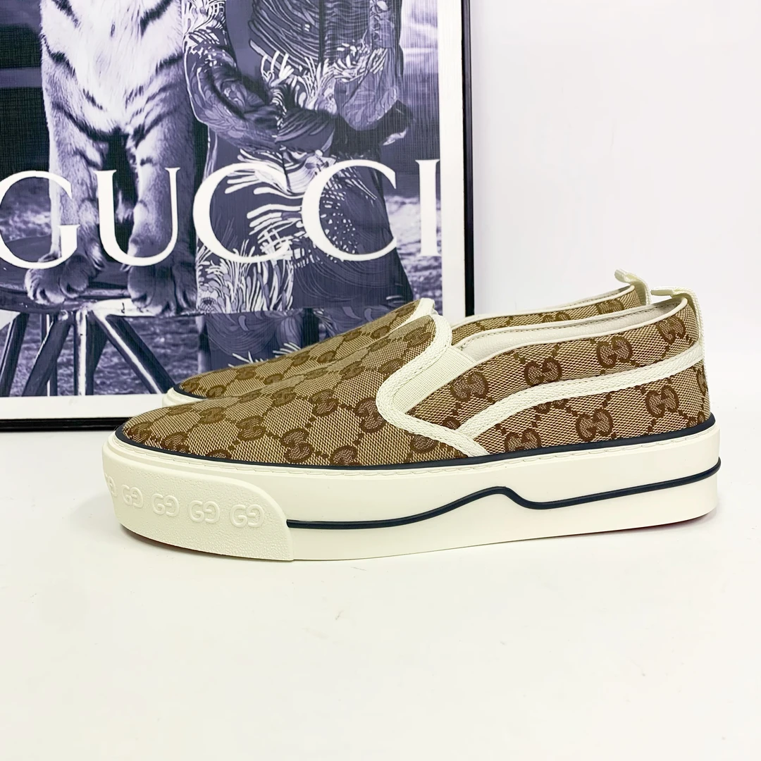 全新未使用 GUCCI/古驰 古驰乌木色帆布老花满印一脚蹬潮流厚底