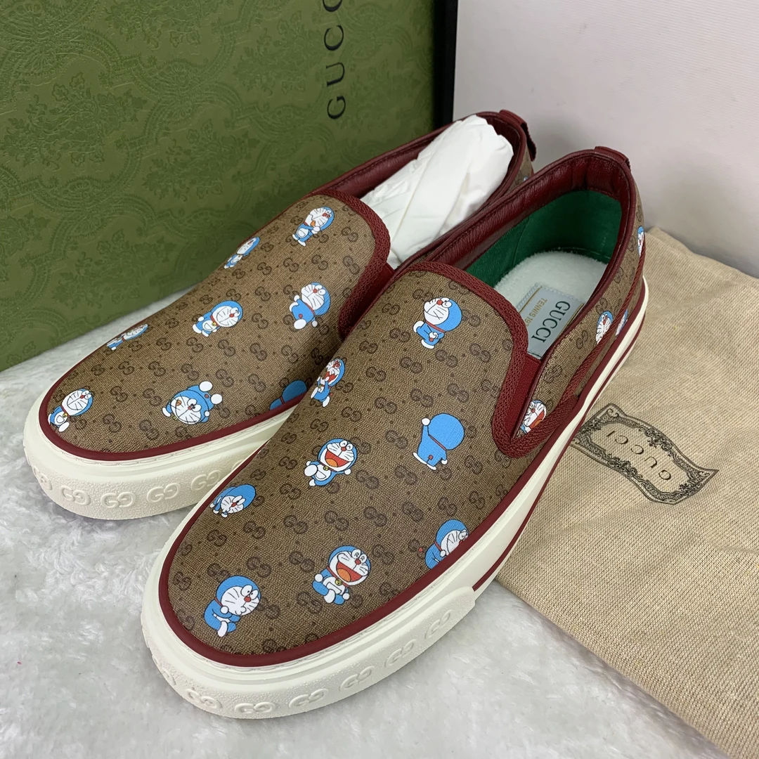 全新未使用 GUCCI/古驰 全新大全套/哆啦A梦棕红色老花一脚蹬休闲