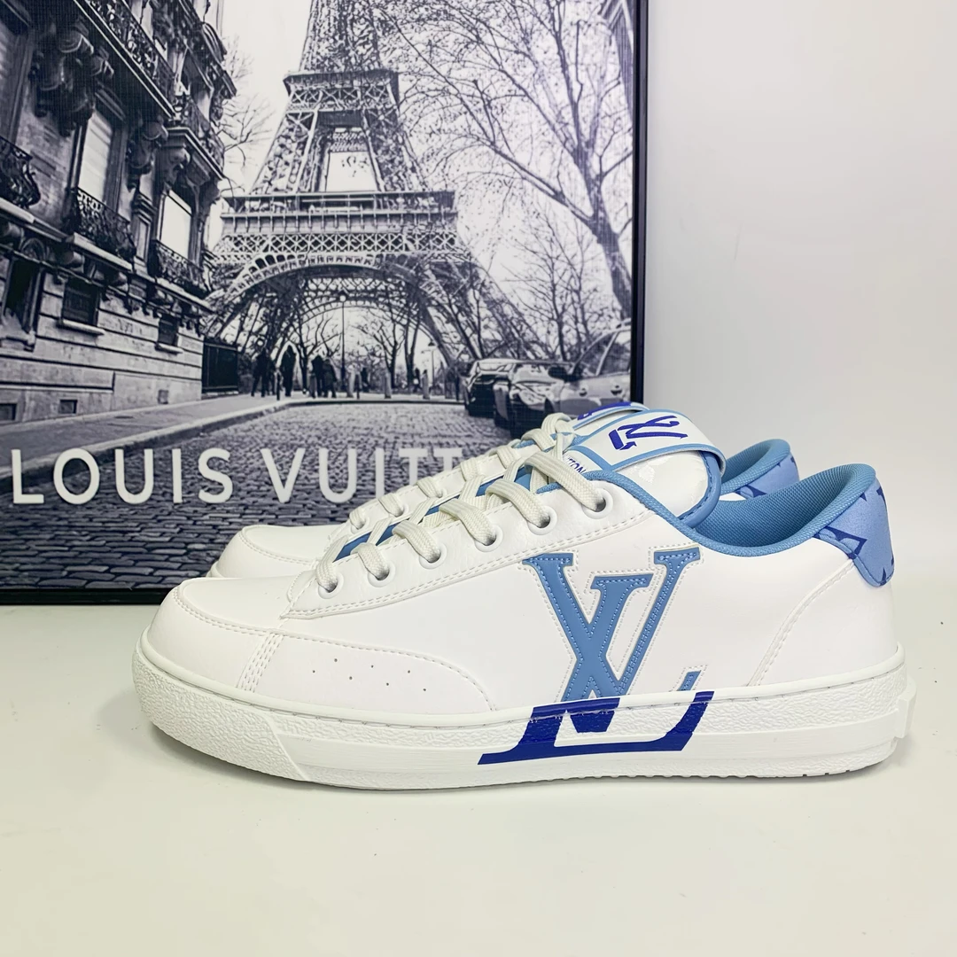 全新未使用 LouisVuitton/路易威登 LV Charlie白浅蓝色logo板鞋