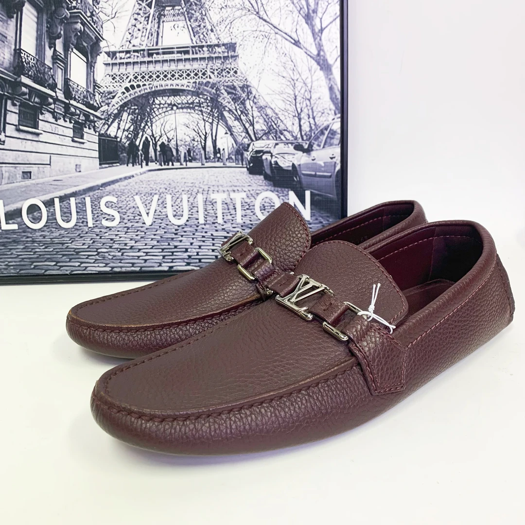 全新未使用 LouisVuitton/路易威登 LV枣红色皮面银扣豆豆鞋