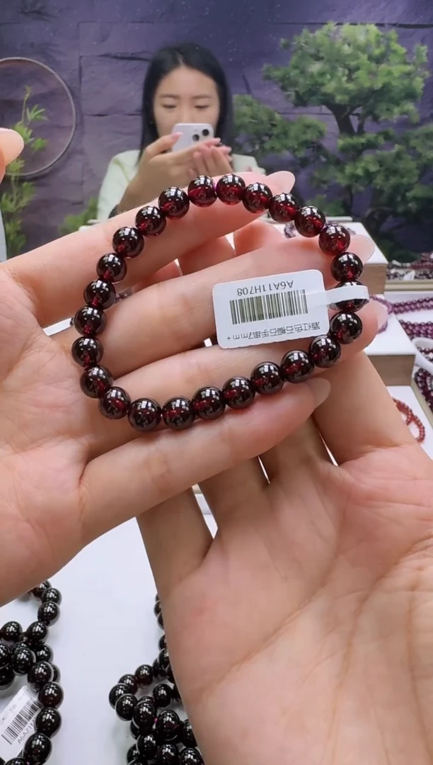 【闪购商品】石榴石手串未镶嵌酒红色石榴石手串7mm+多样式发一