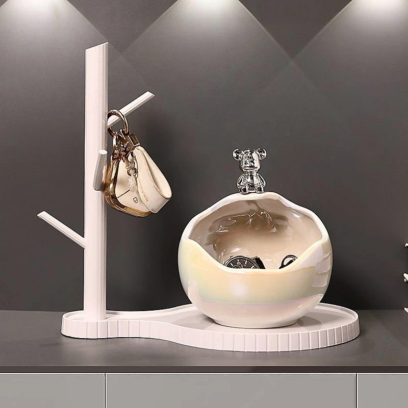 入户门口玄关放钥匙置物架收纳摆件轻奢高档鞋柜客厅陶瓷熊装饰品