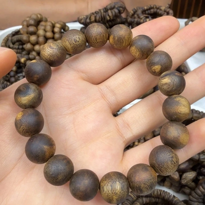 沉香手串沉香绿奇楠圆珠卡十二 13.5