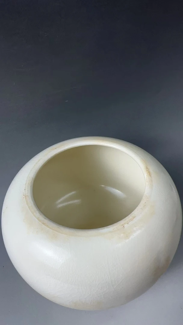 邢窑白釉开片水盂摆件