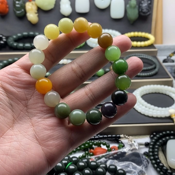 和田玉手链未镶嵌不*?