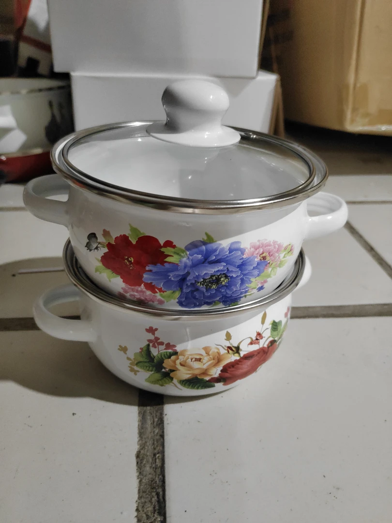 2个14口径搪瓷烧锅瑕疵处理颜色随机发