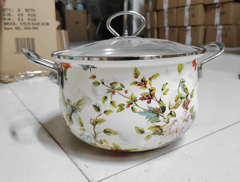 26口径土耳其搪瓷锅瑕疵处理颜色随机发