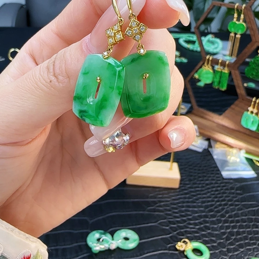 【闪购商品】翡翠耳饰18K金镶嵌S***o