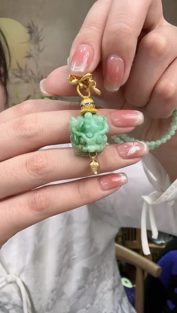 【闪购商品】翡翠颈饰未镶嵌吊坠