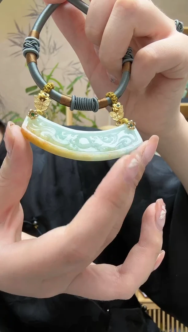 【闪购商品】翡翠颈饰未镶嵌吊坠