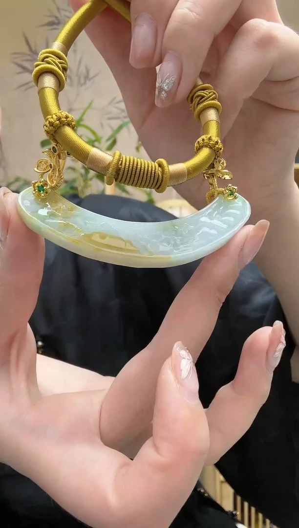 【闪购商品】翡翠颈饰未镶嵌吊坠