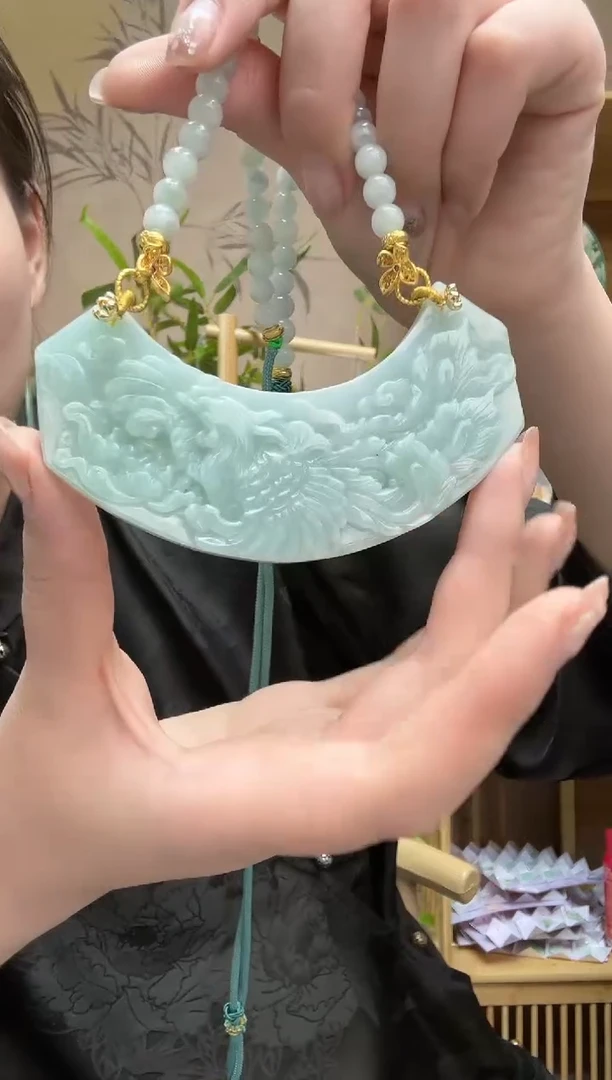 【闪购商品】翡翠颈饰未镶嵌吊坠