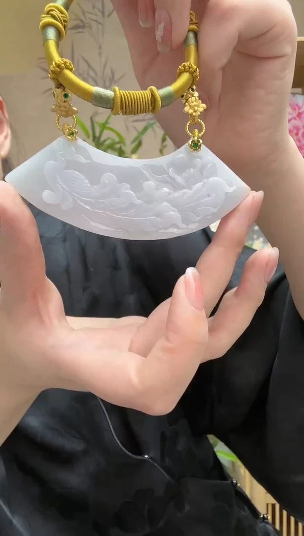 【闪购商品】翡翠颈饰未镶嵌吊坠