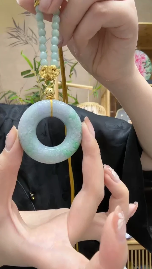 【闪购商品】翡翠颈饰未镶嵌吊坠