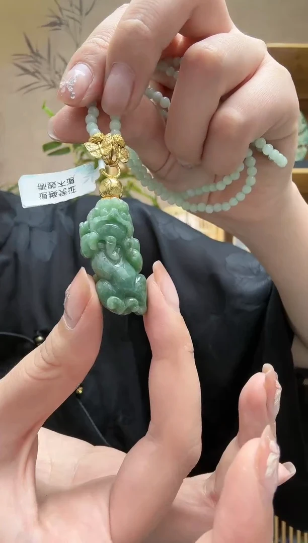 【闪购商品】翡翠颈饰未镶嵌吊坠