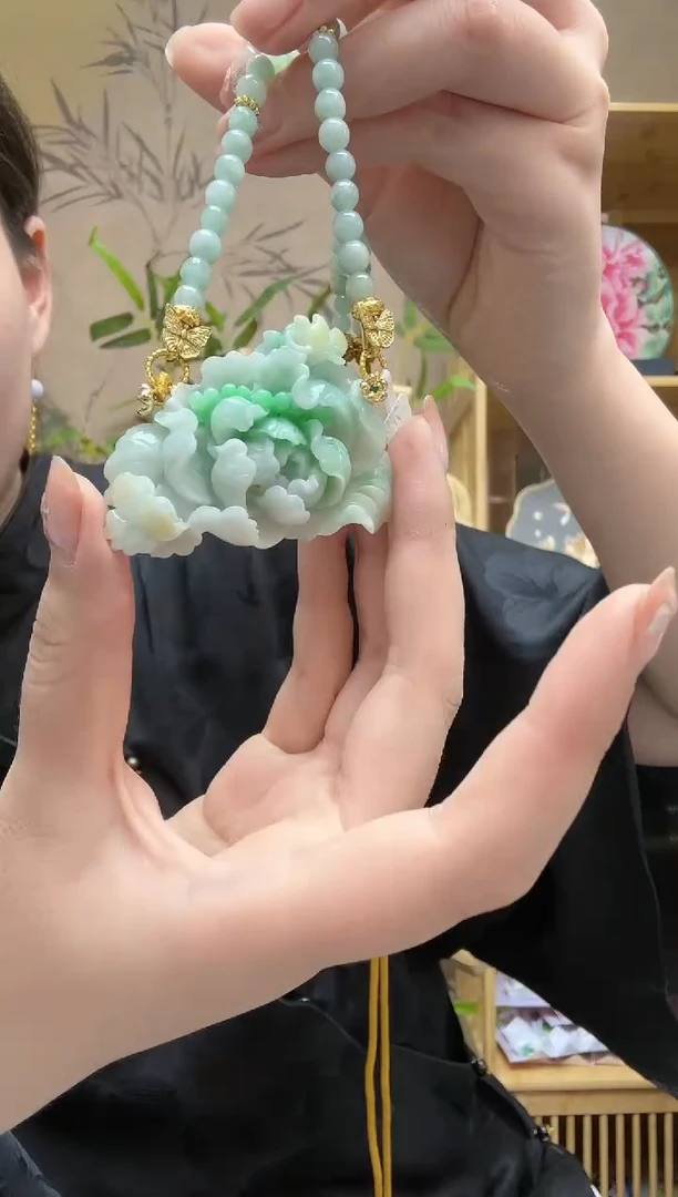 【闪购商品】翡翠颈饰未镶嵌吊坠